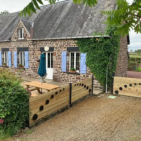 Gite La Belle Etoile Proche De Granville Ver  Extérieur photo